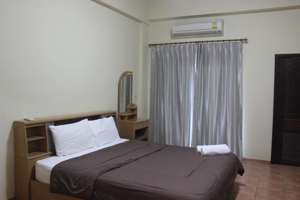 Lomsabai Apartments Bangsaen Dış mekan fotoğraf