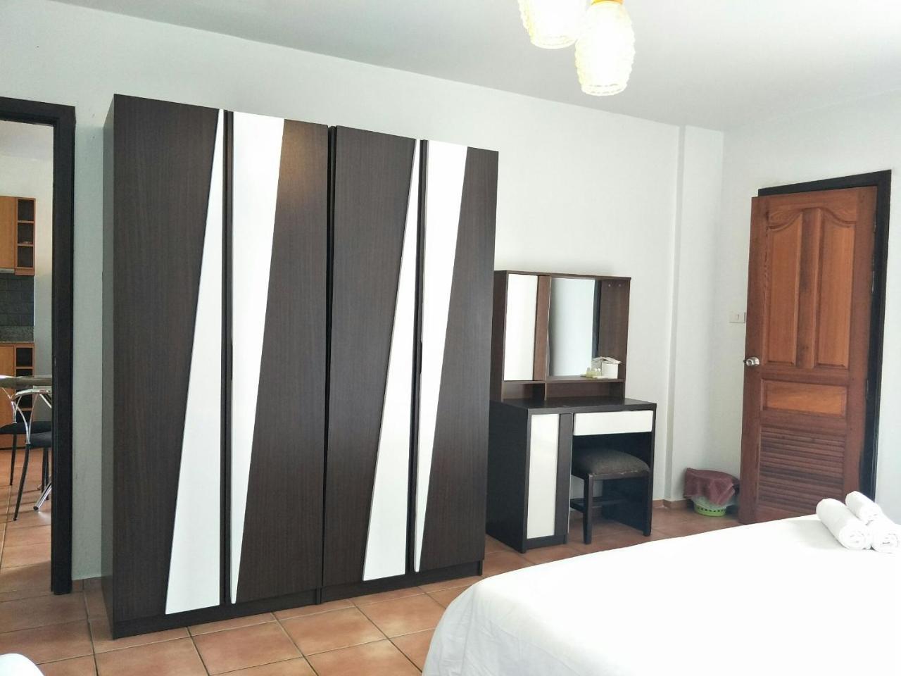Lomsabai Apartments Bangsaen Dış mekan fotoğraf