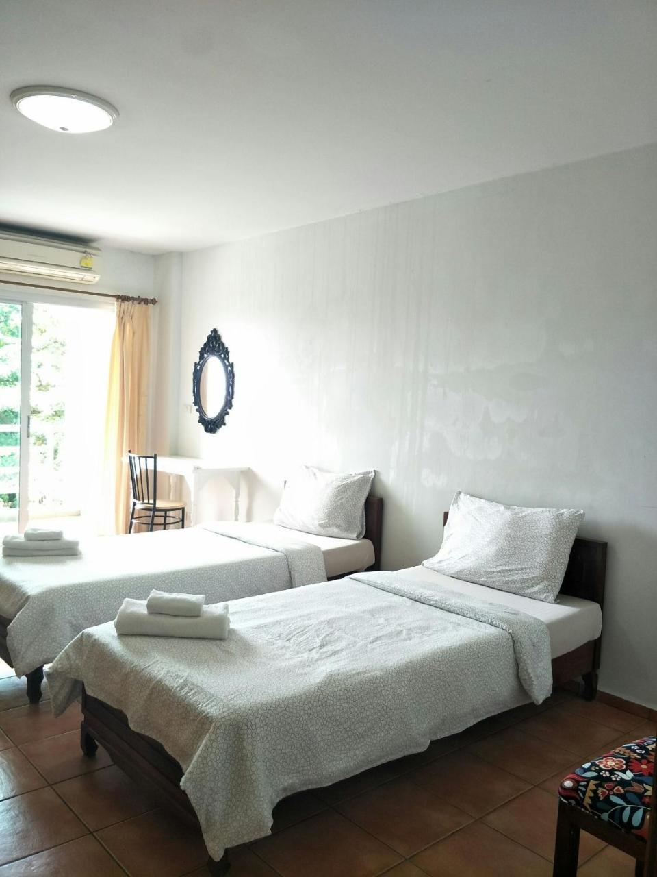 Lomsabai Apartments Bangsaen Dış mekan fotoğraf