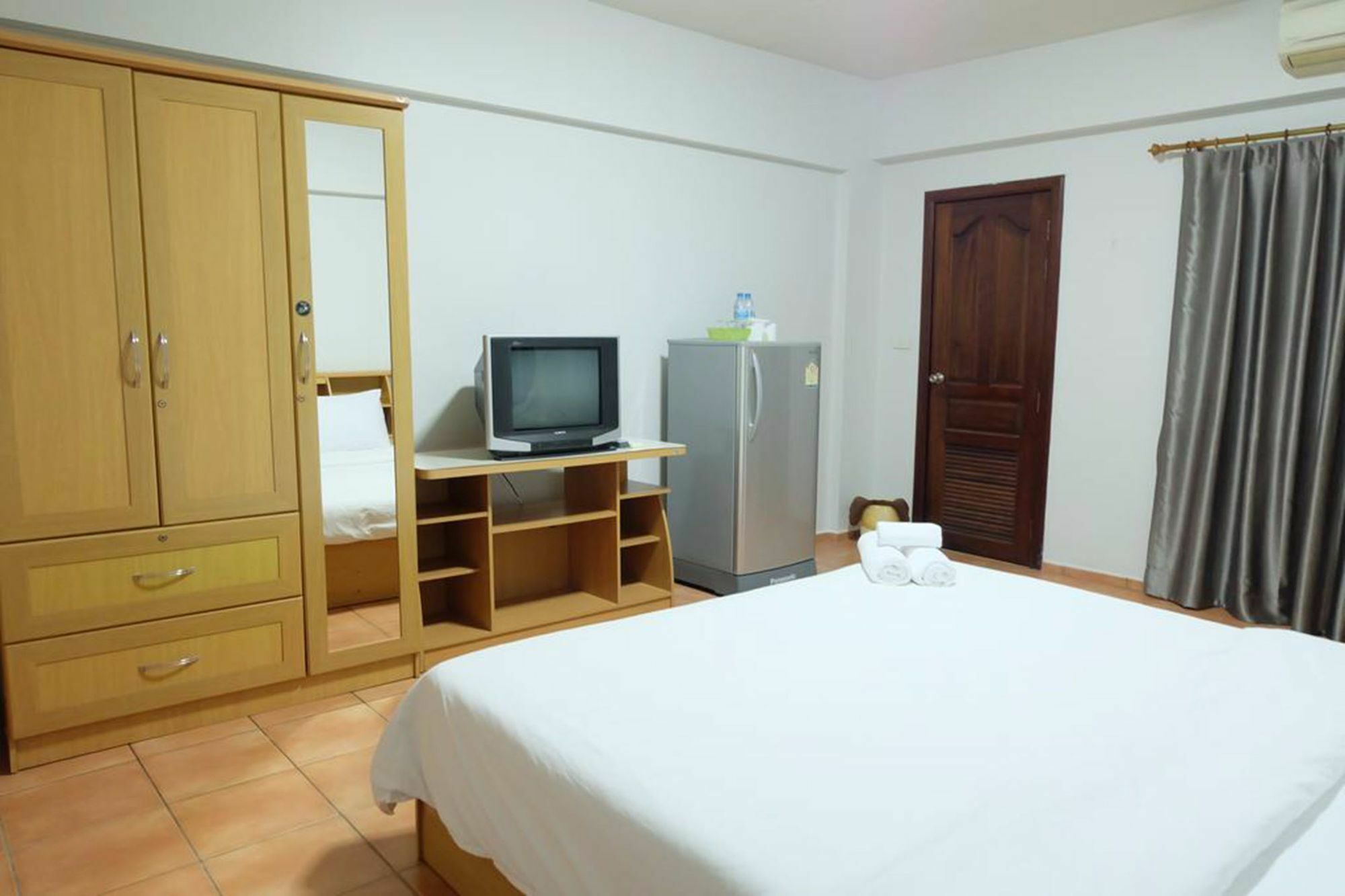 Lomsabai Apartments Bangsaen Dış mekan fotoğraf