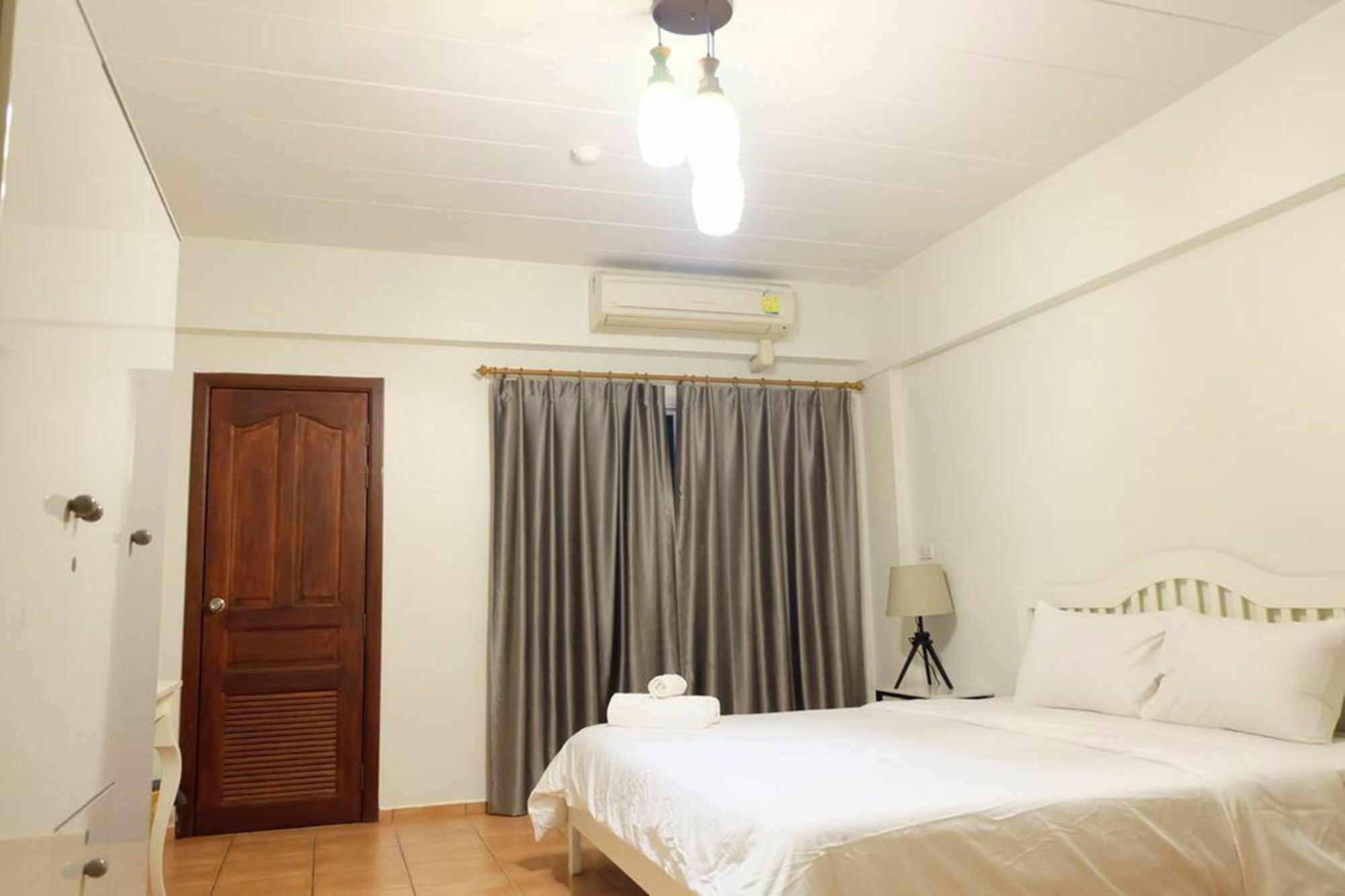 Lomsabai Apartments Bangsaen Dış mekan fotoğraf